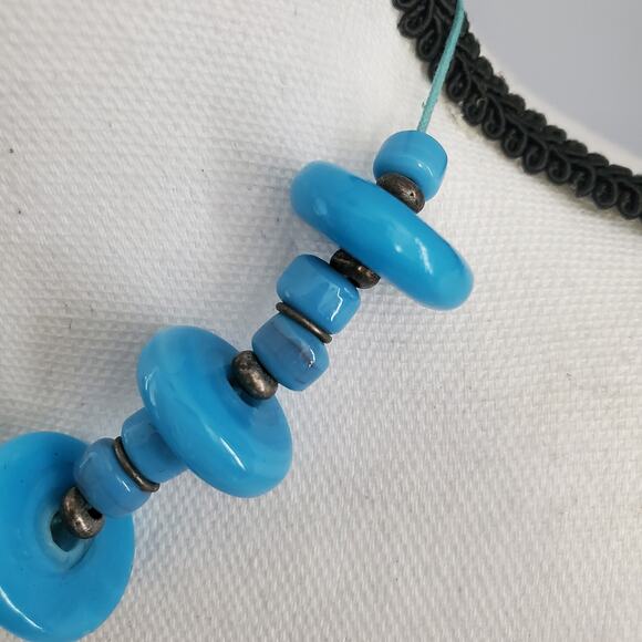 Vintage Turquoise Stringed Glass Bead Disc Necklace - Picture 3 of 6